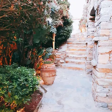 Villa Heliophilia *